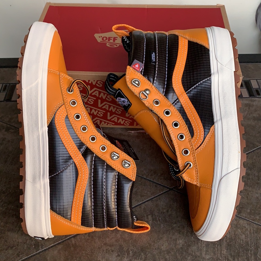 VANS WMNS SK8-HI MTE 2.0 DX APRICOT/BLACK Waterproof Sneakers